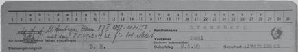 [Translate to English:] „Laut Amtsgericht Hannover 87 II 1098 – 1101/50 alle mit dem 8.5.45 – 24.00 Uhr für tot erklärt“: Ausschnitt aus der Einwohnermeldekarte für Paul Arensberg.